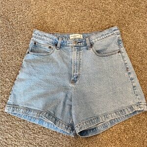Abercrombie Curve Love High Rise Dad Short